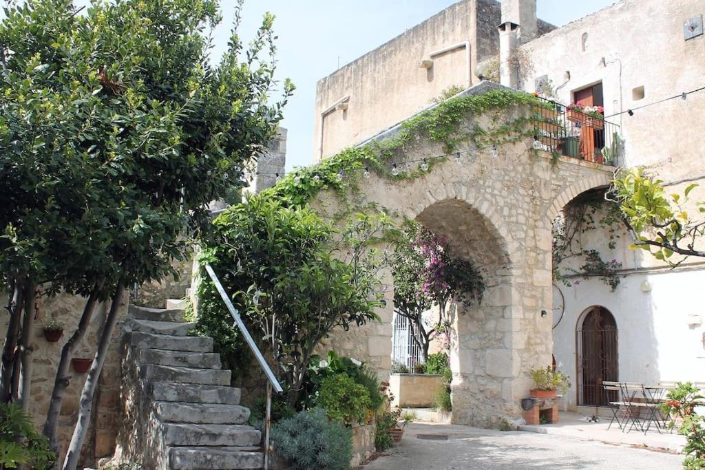 Casa Masseria Dell'800 Gargano. Le Mignole モンテ・サンタンジェロ エクステリア 写真